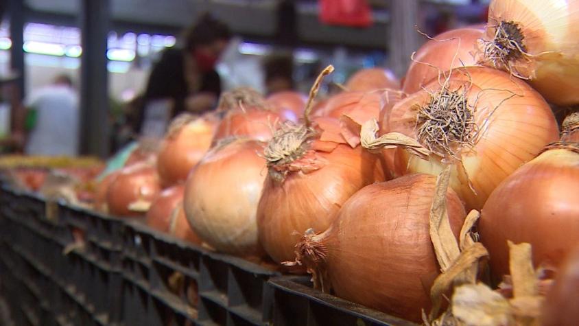 [VIDEO] A 12 días de Fiestas Patrias: Suben precios de tomates y cebollas