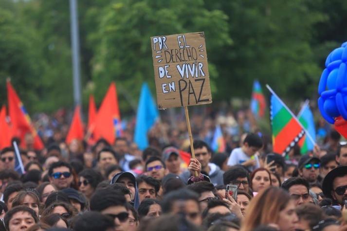 “Falta de respeto y de vergüenza”: Oposición critica campaña de la UDI con frase de Víctor Jara