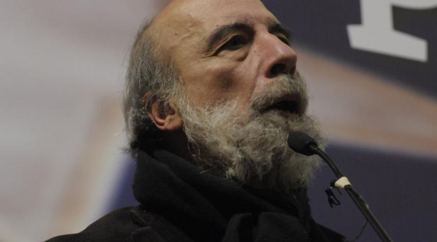 Poeta chileno Raúl Zurita recibe premio Reina Sofía de Poesía Iberoamericana