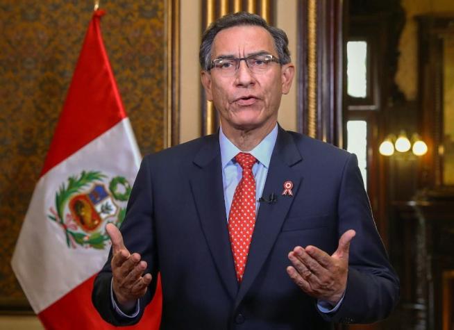 Congreso de Perú aprueba moción que podría destituir a Martín Vizcarra como Presidente