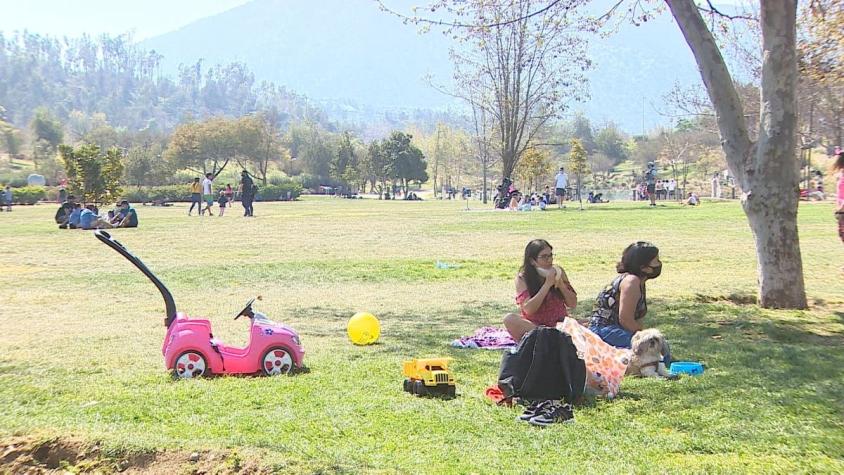 [VIDEO] Fiestas patrias en parques de Santiago: 59 comunas del país aún en cuarentena