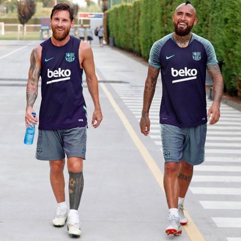 "Siempre me pareciste un fenómeno": La emotiva despedida de Messi a Vidal tras salir de Barcelona