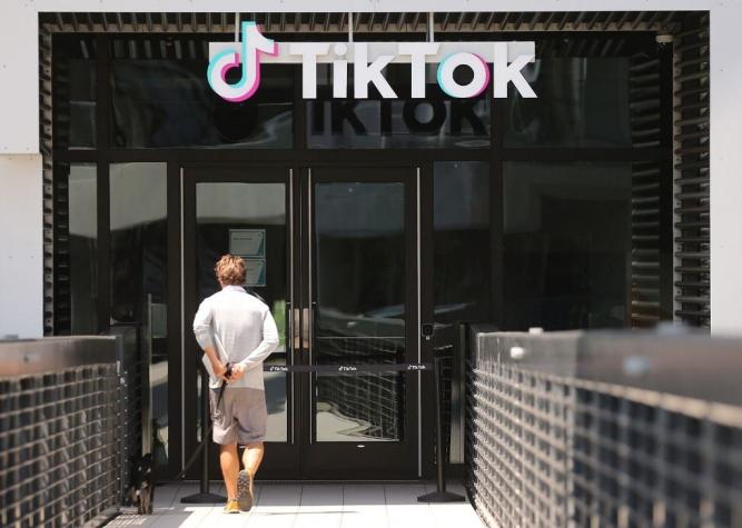 Trump descarta acuerdo sobre aplicación TikTok si grupo chino conserva el control