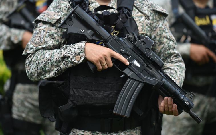 Mujer trans muere a manos de militar en una Colombia sacudida por violencia policial