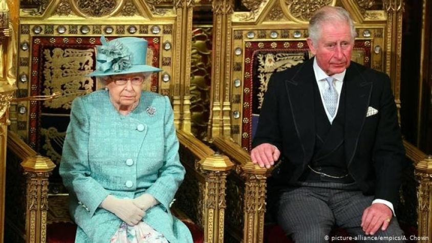 Finanzas de la reina Isabel II sacudidas por el coronavirus
