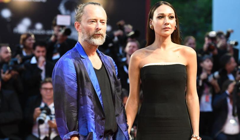 Líder de Radiohead se casó con actriz italiana en medio de la pandemia: invitó a 120 personas
