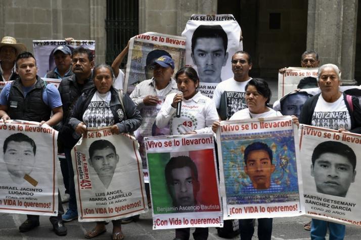 Ordenan arresto de militares por la desaparición de 43 estudiantes de Ayotzinapa en México