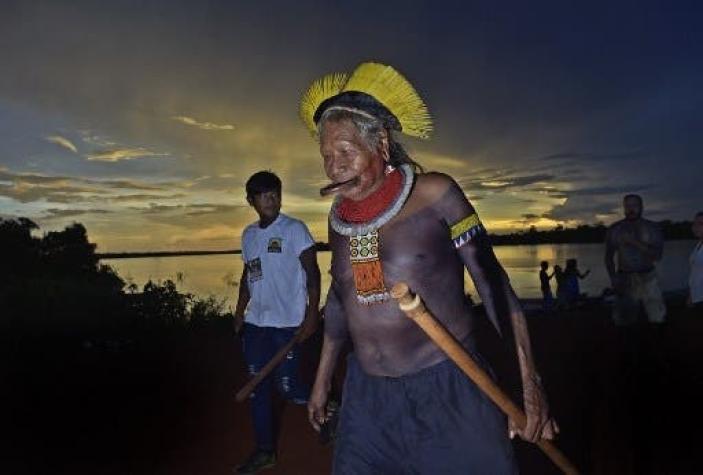 Cacique Raoni rechaza la "mentira" de Bolsonaro sobre incendios de la Amazonía