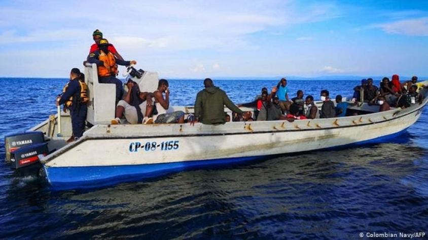 Pesquero colombiano rescata a 94 migrantes haitianos varados en el mar Caribe