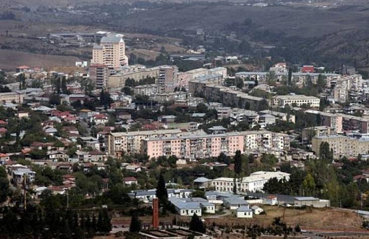 Azerbaiyán y Armenia acuerdan alto el fuego en Nagorno Karabaj a partir de este sábado