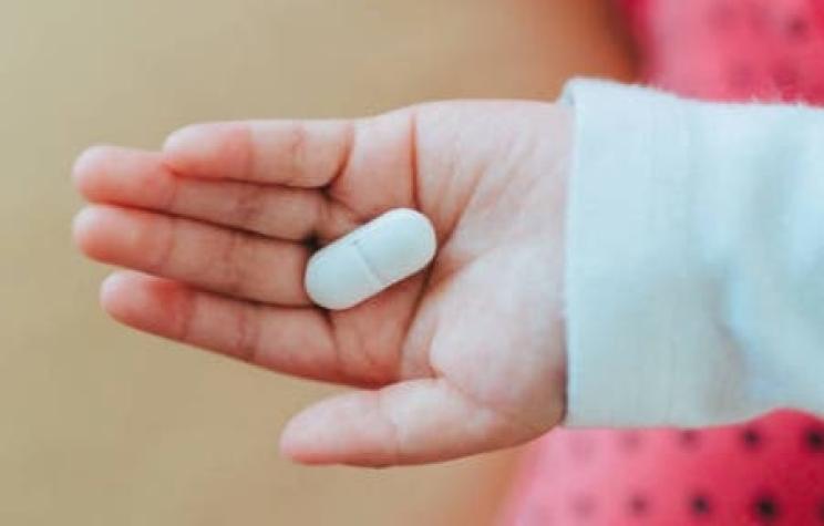 Niño resultó intoxicado tras error de Farmacia: les dieron un antidepresivo en vez de antialérgico