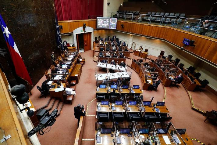 Senadores opositores piden reestructurar Carabineros y ponen en entredicho aprobación de Presupuesto