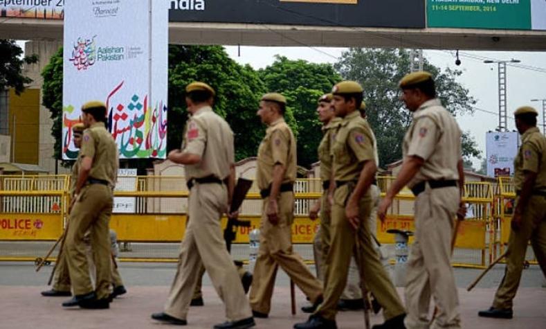 Cinco policías suspendidos en el caso de violación en grupo en India