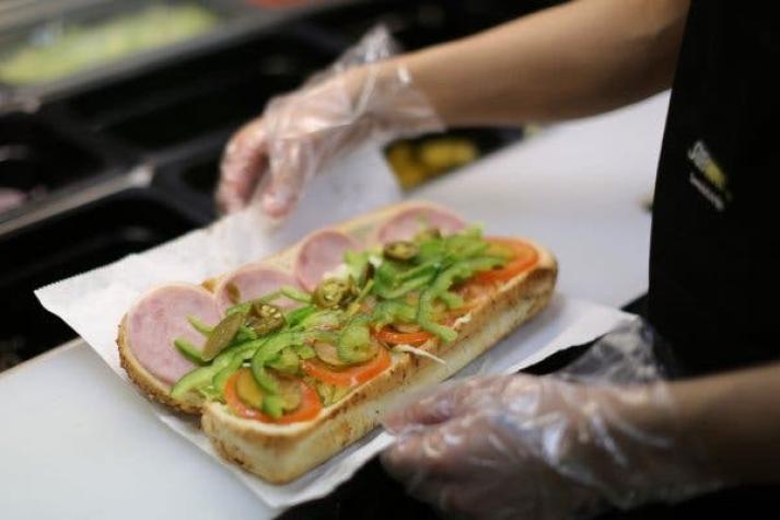 Insólito: fallo de la Justicia declara que sándwiches de Subway legalmente no son pan