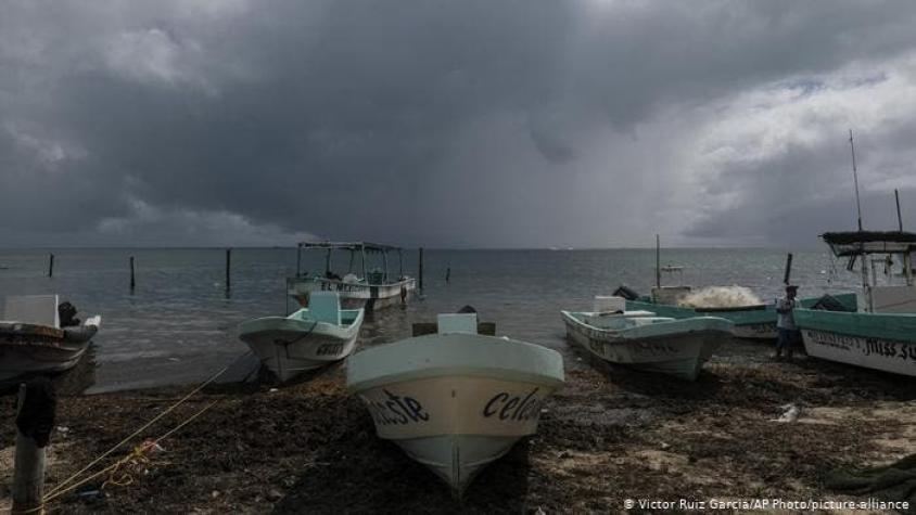 Huracán Delta se aproxima a Yucatán con poderosos vientos