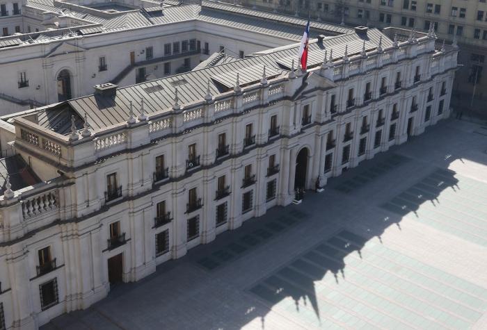 Gobierno confirma tres nuevos casos de COVID-19 en La Moneda