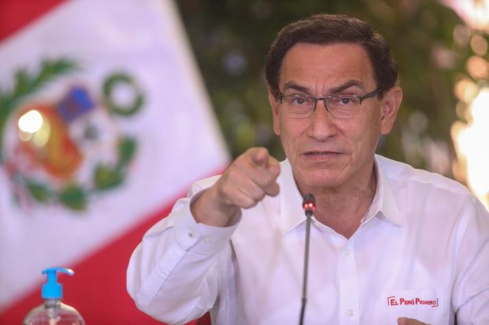 Vizcarra pide a fiscalía peruana investigarlo antes del fin de su mandato