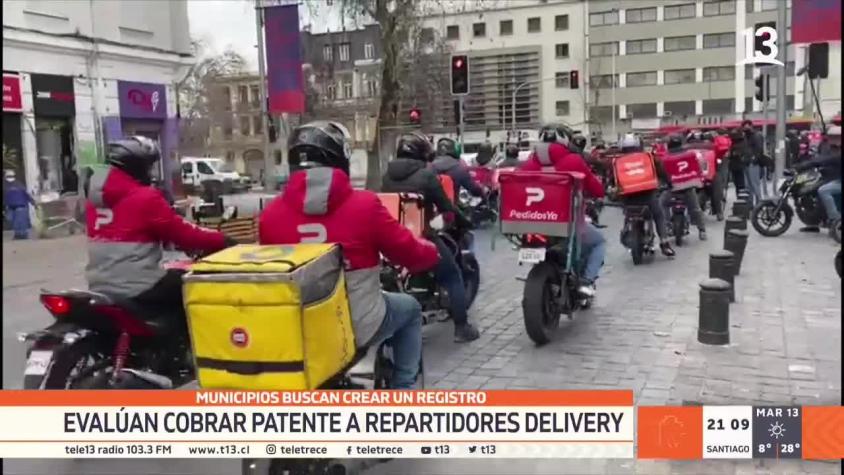 [VIDEO] Evalúan cobrar patente a repartidores de delivery: Municipios buscan crear un registro