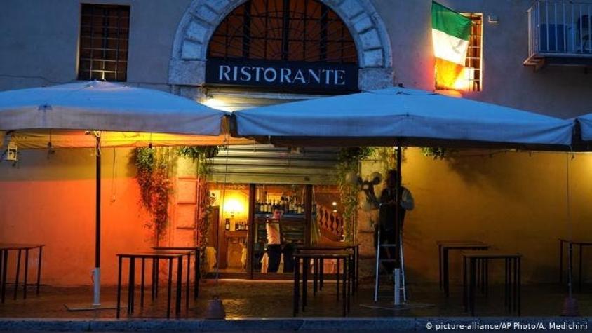 Italia prohíbe las fiestas y cerrará locales a medianoche para evitar contagios