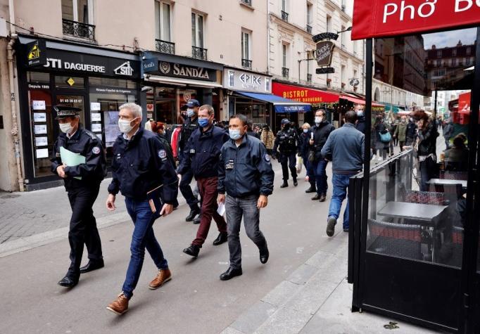 Francia decreta un toque de queda nocturno en nueve ciudades durante al menos un mes