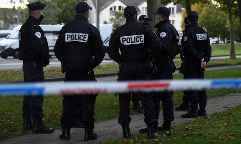 Cuatro estudiantes de profesor decapitado en Francia están entre los quince detenidos