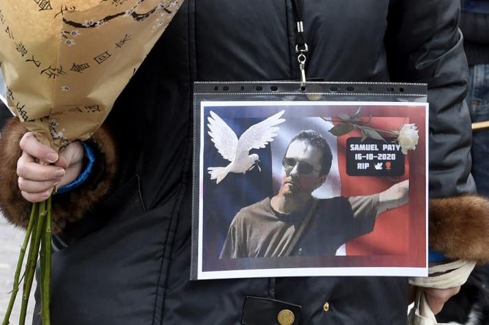 Decenas de miles de personas manifestaron en Francia en homenaje al profesor decapitado