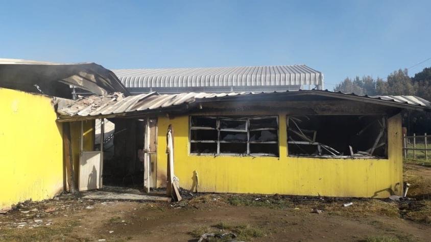 Escuela rural resulta destruida tras ataque incendiario en Cañete