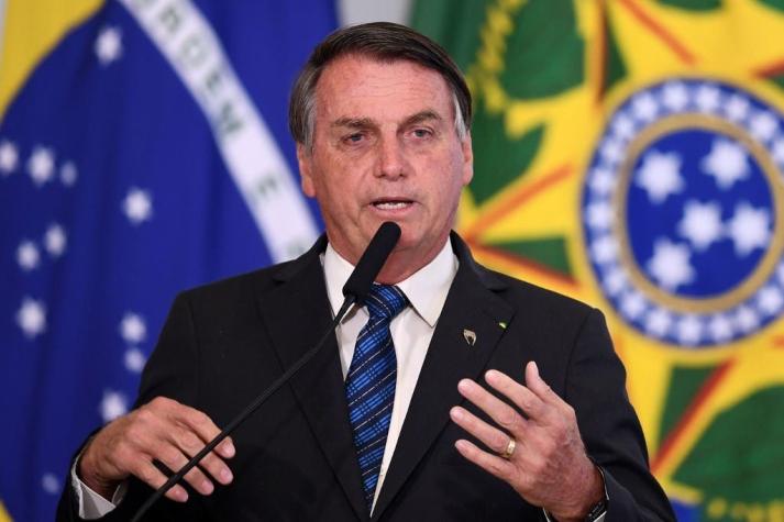 Bolsonaro condena incendios contra iglesias en Chile y acusa “Cristofobia”