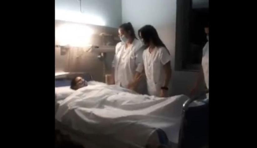 Investigan a trabajadoras de un hospital de España por polémico video: "Se burlan de los muertos"