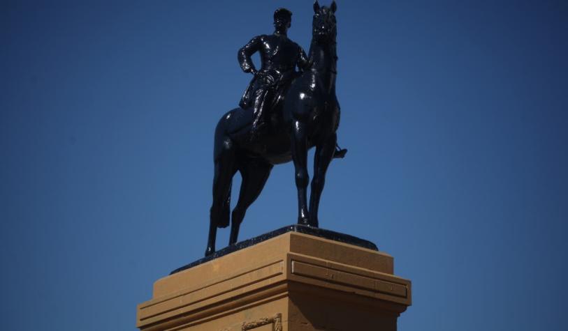 Quién era el general Baquedano y quién decidió poner su monumento en el centro de Santiago