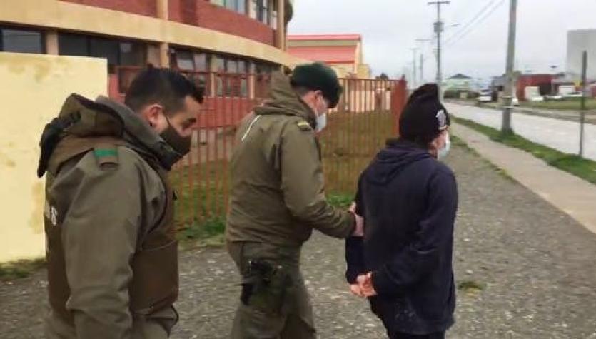 Vocal de mesa es detenido por llegar en estado de ebriedad a local de votación en Punta Arenas