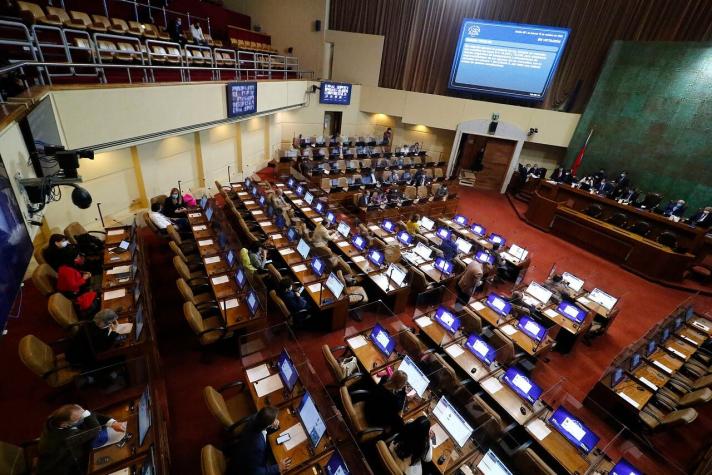 Fact Checking UC-T13: Parlamentarios constituyentes mantendrían su sueldo actual