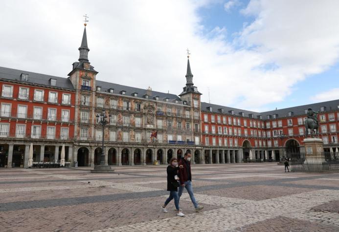 España decreta toque de queda nocturno y estado de alarma ante nueva ola de contagios por COVID-19