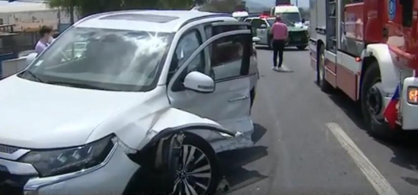 Cuatro lesionados de gravedad deja colisión múltiple en Autopista Central
