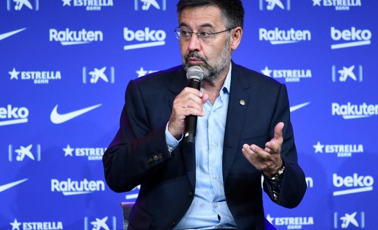 Presidente del FC Barcelona Josep Maria Bartomeu anuncia su dimisión