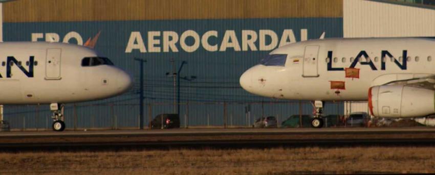 Dos aviones chocan en la plataforma de estacionamiento del Aeropuerto de Santiago