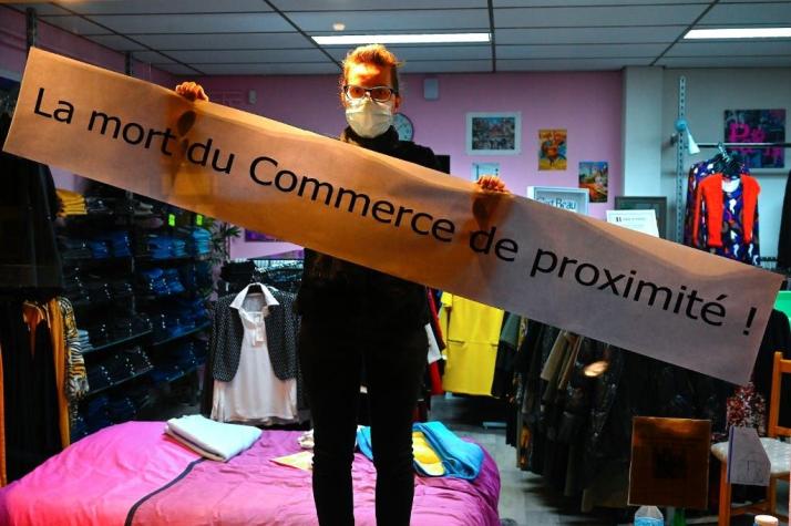 Franceses resignados y comerciantes molestos en el primer fin de semana de reconfinamiento
