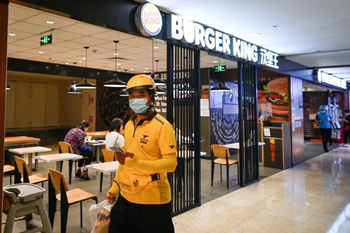 Las consecuencias del coronavirus: Burger King hace desesperado llamado a comprar en la competencia