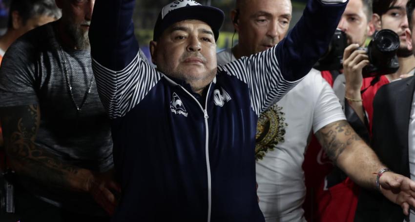 Medios argentinos informan que Diego Maradona fue internado en una clínica de La Plata