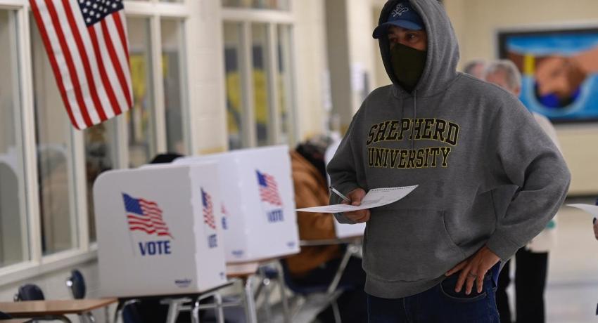 Abren primeros centros de votación en Nueva York y otros estados de EEUU