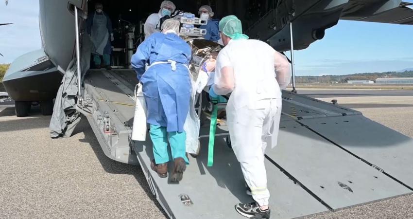 Francia contempla transferir a pacientes con COVID a Alemania para aliviar a los hospitales