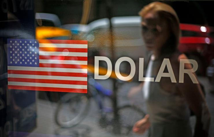 Dólar en Chile se acopla al nerviosismo global por elecciones en EEUU y abre al alza