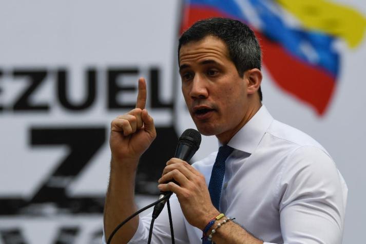 Juan Guaidó dice que es “absolutamente factible” que Maduro haya infiltrado gente en Chile