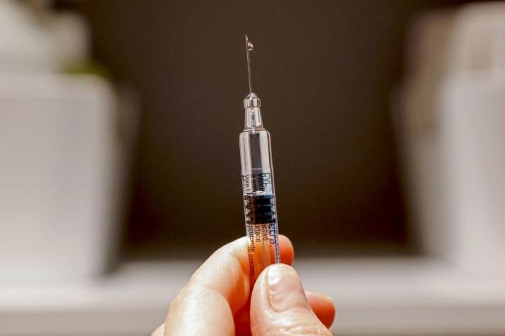 Rusia asegura que su vacuna contra el COVID-19 tiene una eficacia superior al 90%
