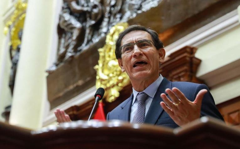 El Congreso de Perú aprueba destitución del Presidente Martín Vizcarra