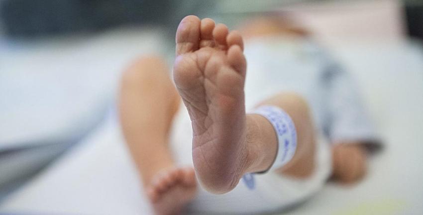Detienen a enfermera acusada de asesinar a ocho bebés e intentar matar a otros seis en hospital