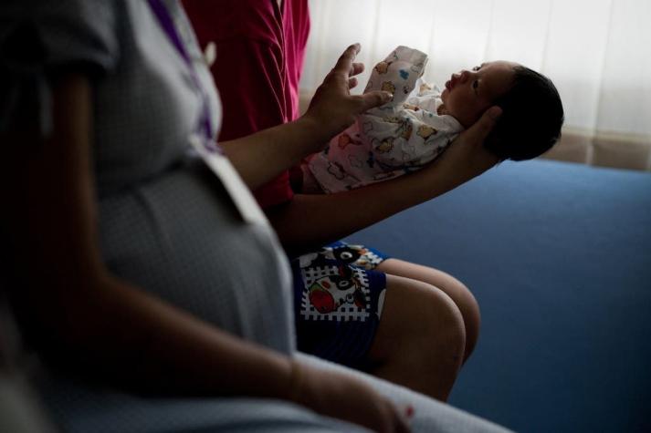 ONU hace crudo análisis del embarazo adolescente: "Es una fábrica de pobres en América Latina"