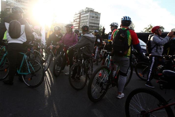 Ciclistas protestan en Providencia tras muerte de una joven atropellada por transantiago