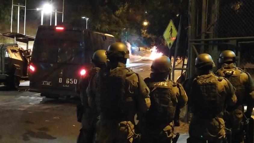 [VIDEO] Violenta noche en Lo Barnechea: destruyen centro comunitario y globo de vigilancia
