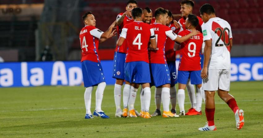 Chile vence a Perú en el Nacional con doblete de Vidal y logra su primer triunfo en Clasificatorias